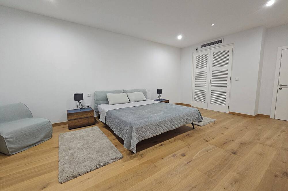 Geheel appartement, Stunning Seafront Portomaso Apartment w/terraces in Paceville, San Giljan