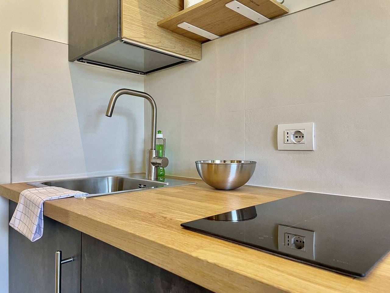 Ganze Wohnung, Bilocale con balcone e piscina a Riccione in Fogliano Marina, Riccione