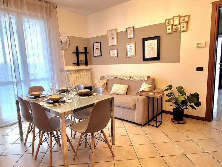 Appartamento per 6 persone, con Balcone e Terrazza a Trecate