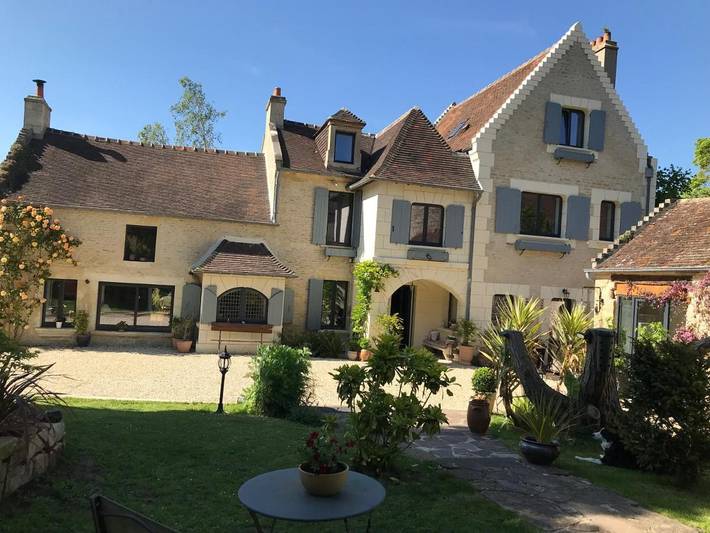 Chambre d’hôte pour 2 personnes, avec vue ainsi que terrasse et jardin dans le Calvados