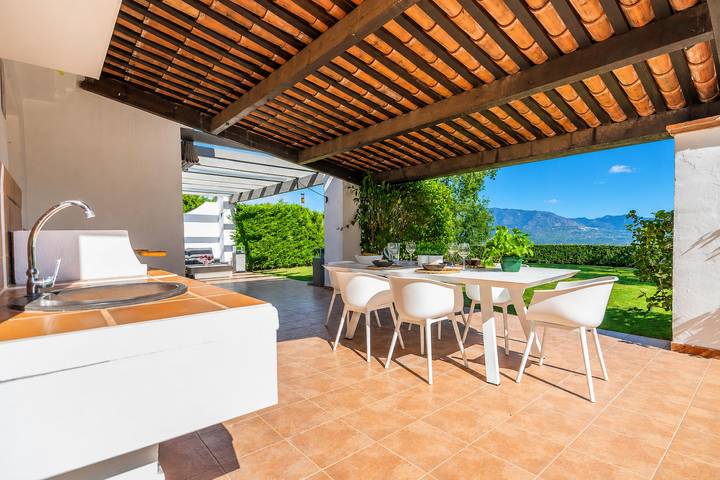 Gîte pour 4 personnes, avec vue sur l’océan et terrasse ainsi que sauna et piscine, adapté aux familles à Ojén - 4