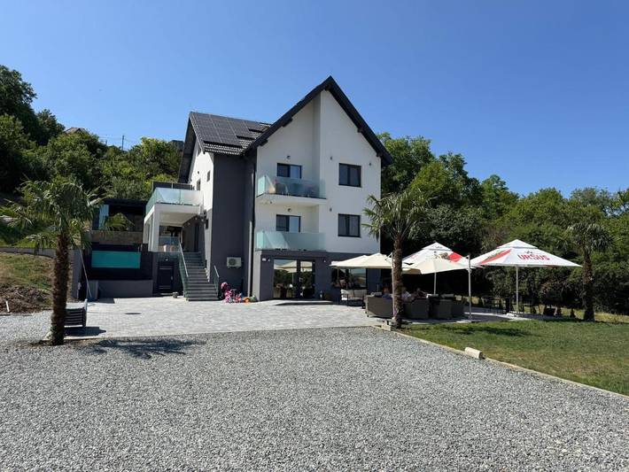 Gîte pour 3 personnes, avec jardin ainsi que jacuzzi et piscine dans Cluj-Napoca - 4