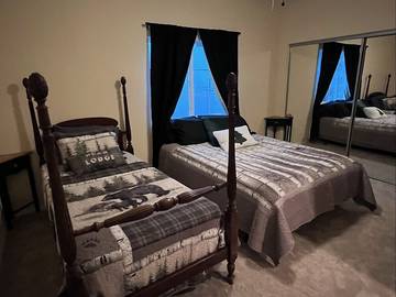 Log Cabin for 20 Guests in Running Springs, San Bernardino County, Picture 4