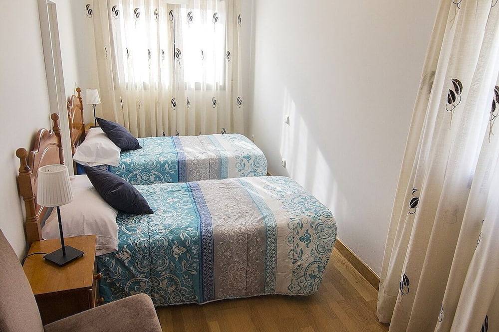 Haus zum Genießen mit Familie und Freunden, nur 8 Minuten von der Innenstadt von Segovia entfernt. in Revenga, Segovia