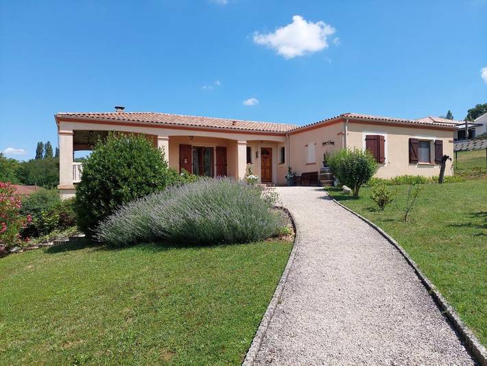 Chambre d’hôte pour 2 personnes, avec Terrasse ainsi que Jardin et Vue