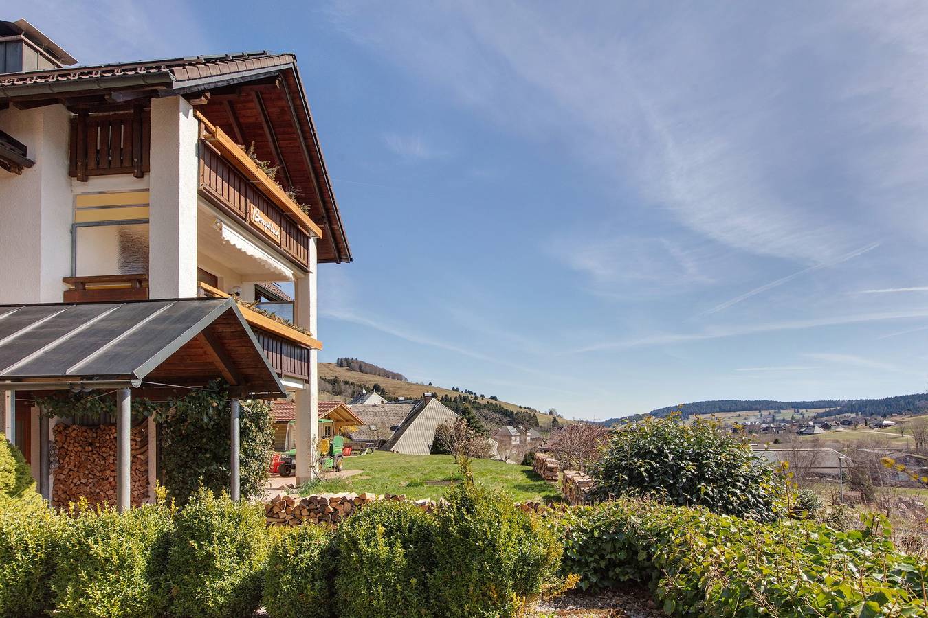 Zimmer 'Lärche' mit Bergblick und Wi-Fi in Bernau im Schwarzwald, Südschwarzwald
