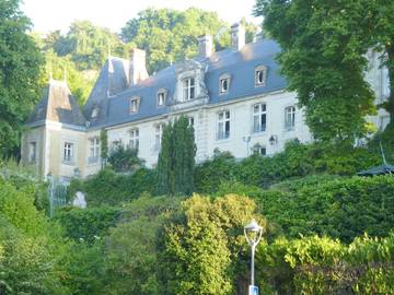 Chambre d’hôte pour 2 personnes, avec jacuzzi et jardin ainsi que piscine et sauna à Troo