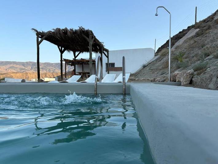 Casa rural para 7 personas, con vistas además de piscina y jardín, Se admiten mascotas en Tabernas