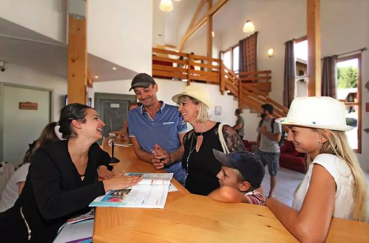 Chalet pour 6 personnes, avec terrasse ainsi que sauna et piscine à Le Dévoluy - 2