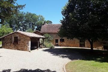 Gîte pour 8 personnes, avec terrasse et jardin à Campsegret
