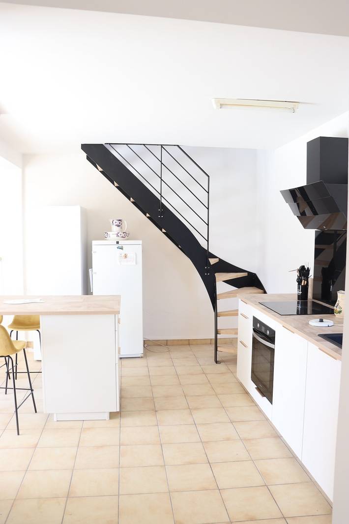 Maison familiale rénovée à 50m de la mer – 4 chambres, jardin, plages à pied ! in Saint-Guénolé, Penmarch