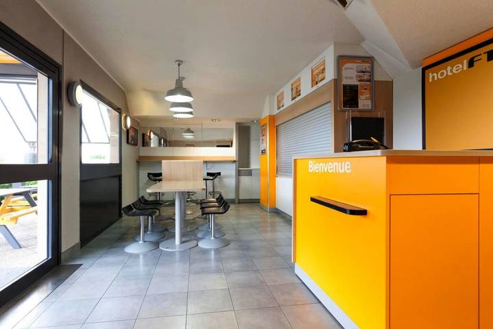 Hôtel pour 2 personnes, avec terrasse à Les Ulis - 3