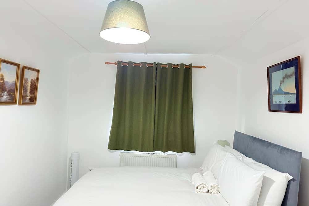 Spacious Cardiff House + Free Parking, Fast Wifi Near City Centre in Cardiff, Cardiff region