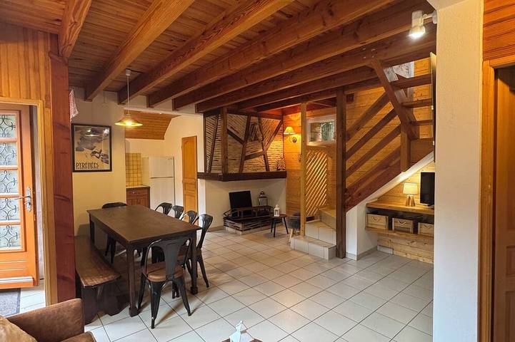 Gîte pour 10 personnes, avec jardin à Cauterets