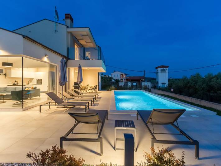 Casa vacanza per 6 persone, con giardino e terrazza nonché piscina, con animali domestici in San Marco