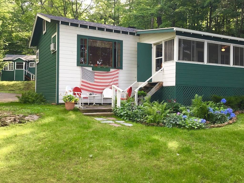 Authentisches Adirondack-Camp ~ Walk-In-Strand ~ ein Ort, an den Sie immer wieder zurückkehren in Adirondack Mountains