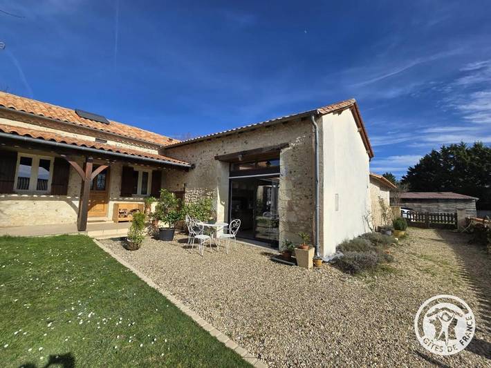 Location de vacances pour 2 personnes, avec jardin à Coursac - 3
