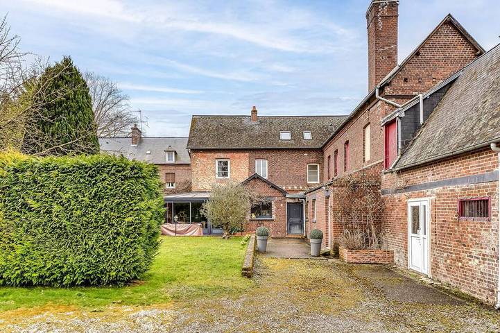 Location de vacances pour 10 personnes, avec jardin à Torcy-le-Grand