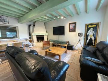 Gîte pour 8 personnes, avec jardin et vue à Confolens