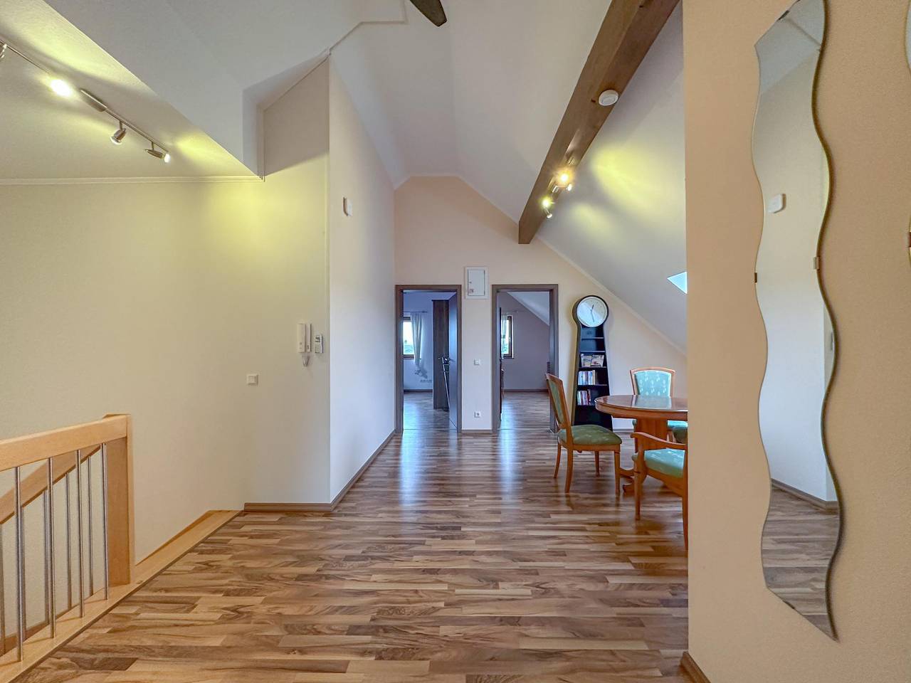 Rust en ruimte in dit gezellige huis met spa-bad, foto 11