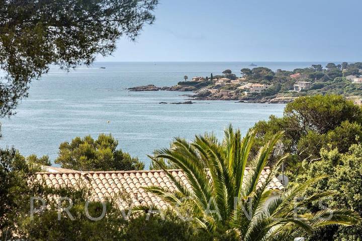 Villa pour 8 personnes, avec jardin et piscine à Fréjus - 4
