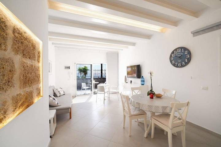 Gîte pour 3 personnes, avec vue et terrasse dans La Caleta - 2