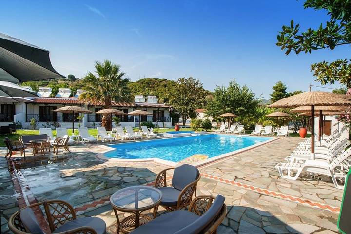 Ferienhaus für 4 Personen, mit Ausblick und Pool sowie Garten und Kinderpool auf Skiathos