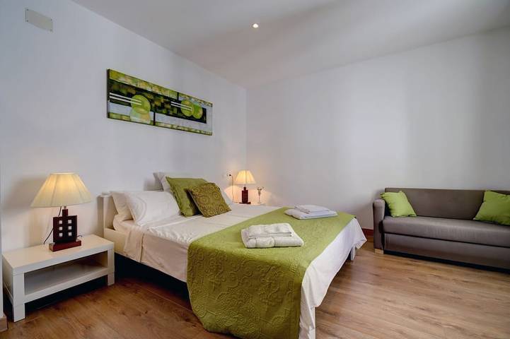 Hel lejlighed, Puerto Banus, Marbella Luxury in centre of port amazing views near golf<br> in Marbella West, Marbella