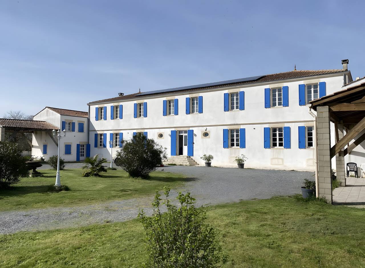 Le Clos Rançanne 25-30 pers, zwembad op 1 ha, bruiloft, feesten, familiebijeenkomsten. Royan Saintes, Cognac in Saint-Quantin-de-Rançanne, Jonzac en omgeving