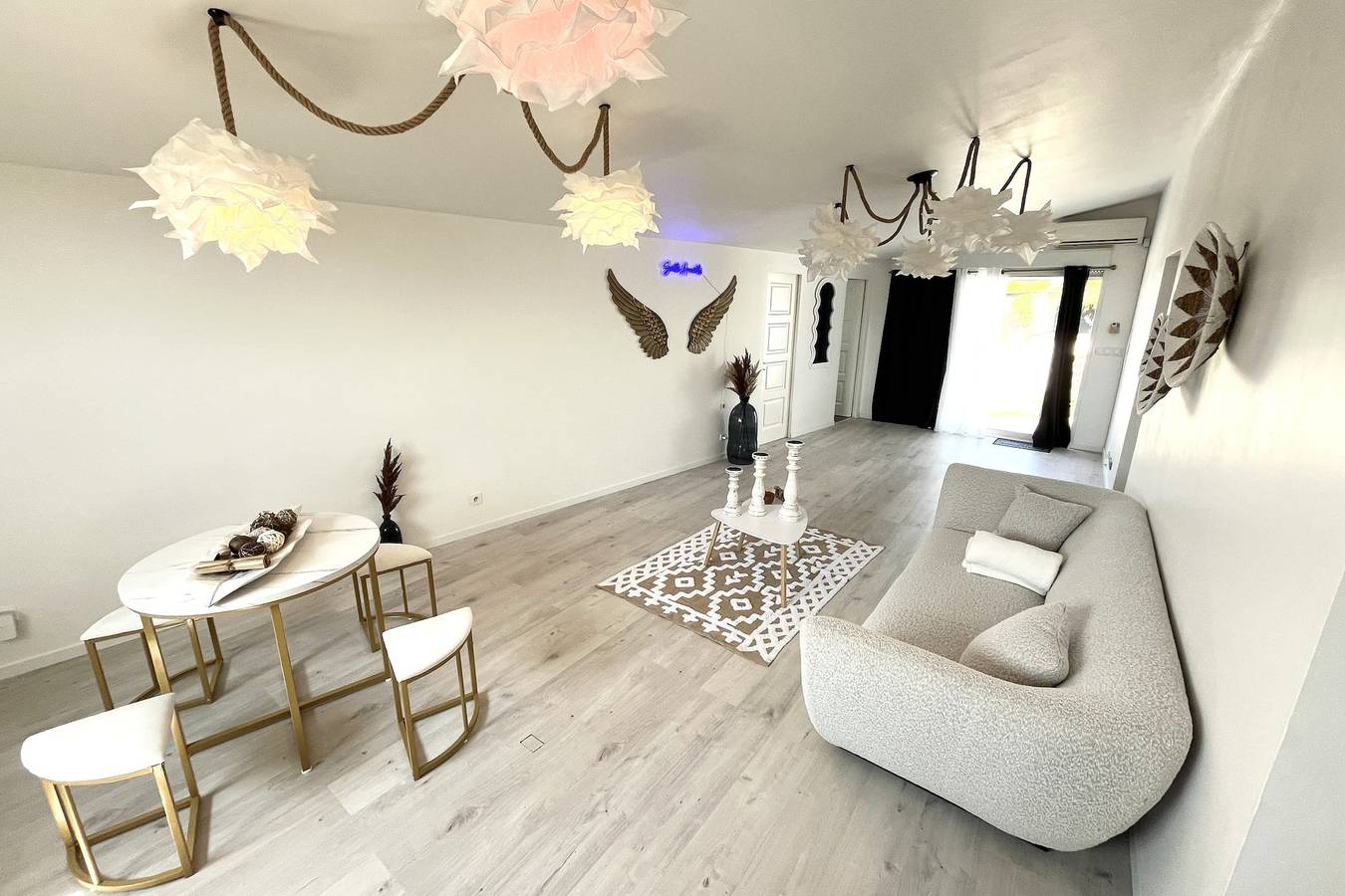 The Amantis suite, a luxury suite in Mauguio in Mauguio, Côte d'Améthyste