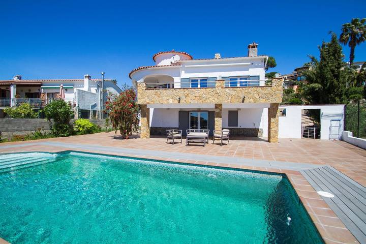 Casa rural para 6 personas, con Terraza y Jardín en Calonge