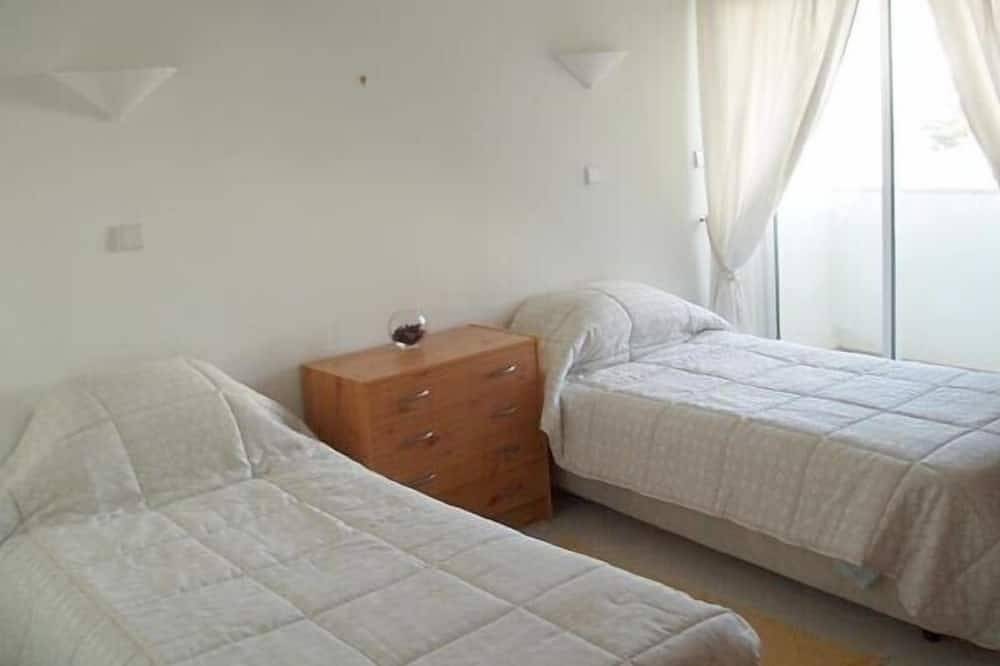Entire apartment, First floor apartment with garden views in Albufeira, Faro District