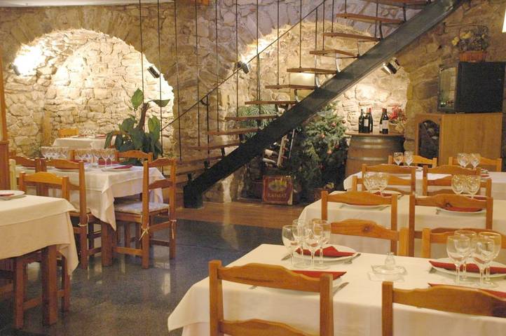 Hôtel pour 2 personnes, avec balcon à Benabarre - 3