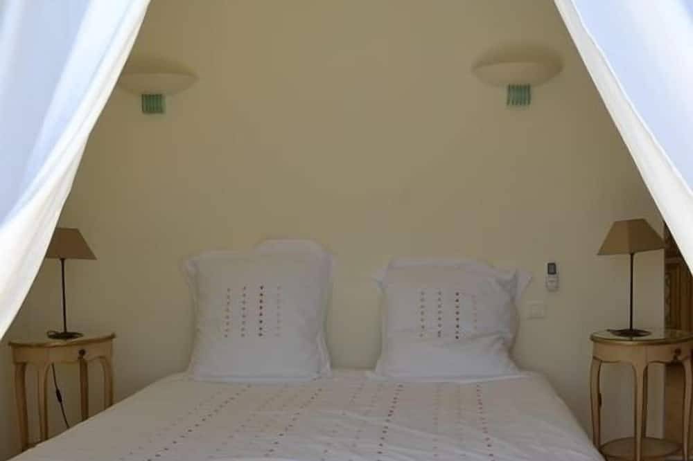 À 800m des plages : Villa récente avec vue mer in Vallauris, Région de Cannes