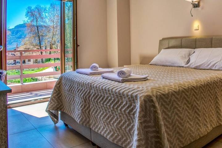 Location de vacances pour 2 personnes, avec vue et balcon dans Kalambáka - 4