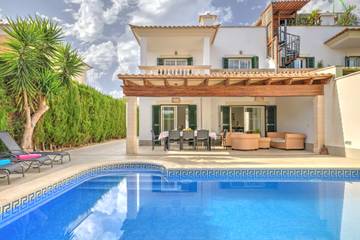 Holiday home in Puigderros, Llucmajor für 8 