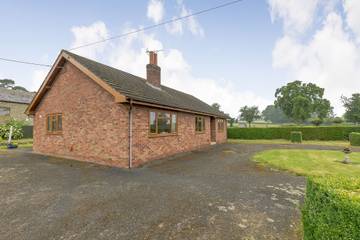 Log Cabin for 5 People in Herefordshire, West Midlands, Photo 1