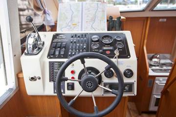 Hausboot für 6 Personen, mit Balkon, mit Haustier an der Müritz