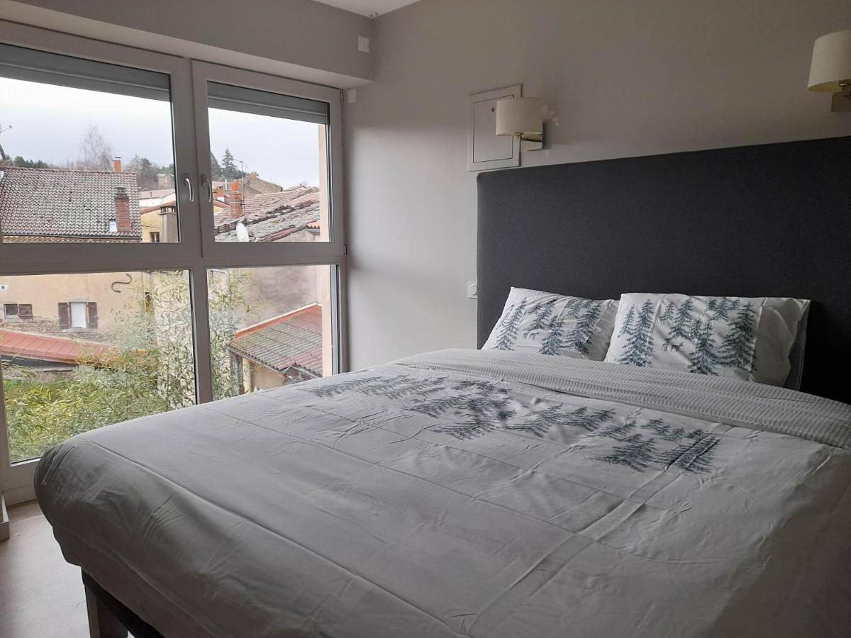 Double Room in Le Vernet-Chaméane, Région de Besse-et-Saint-Anastaise