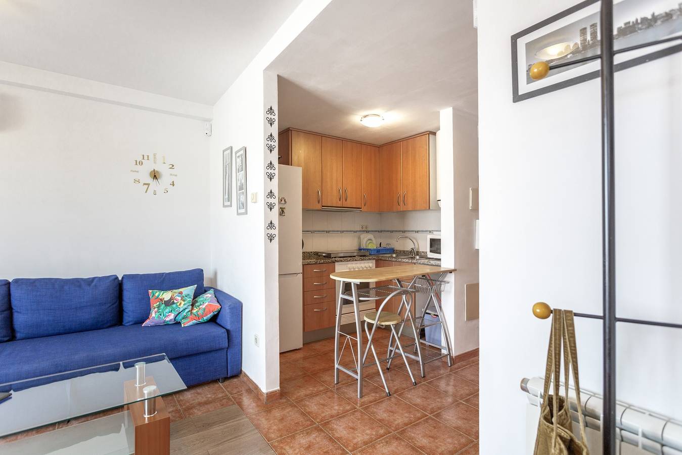 Apartamento entero, Apartamento 'Berni's House Palafolls' con vistas al mar, terraza privada y aire acondicionado in Palafolls, Costa del Maresme
