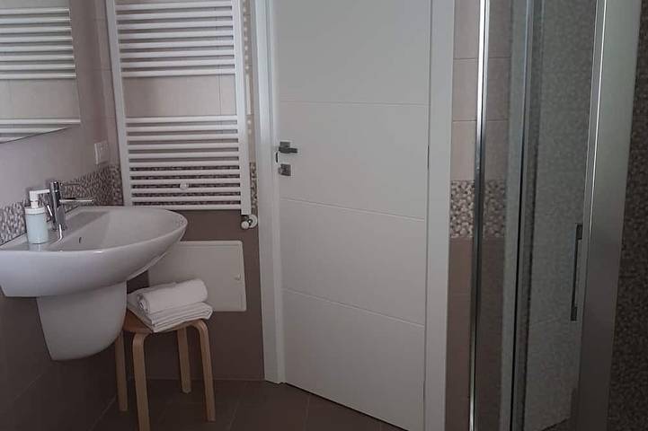 Central Apartment with three bedrooms and parking in Locorotondo, Province de Bari