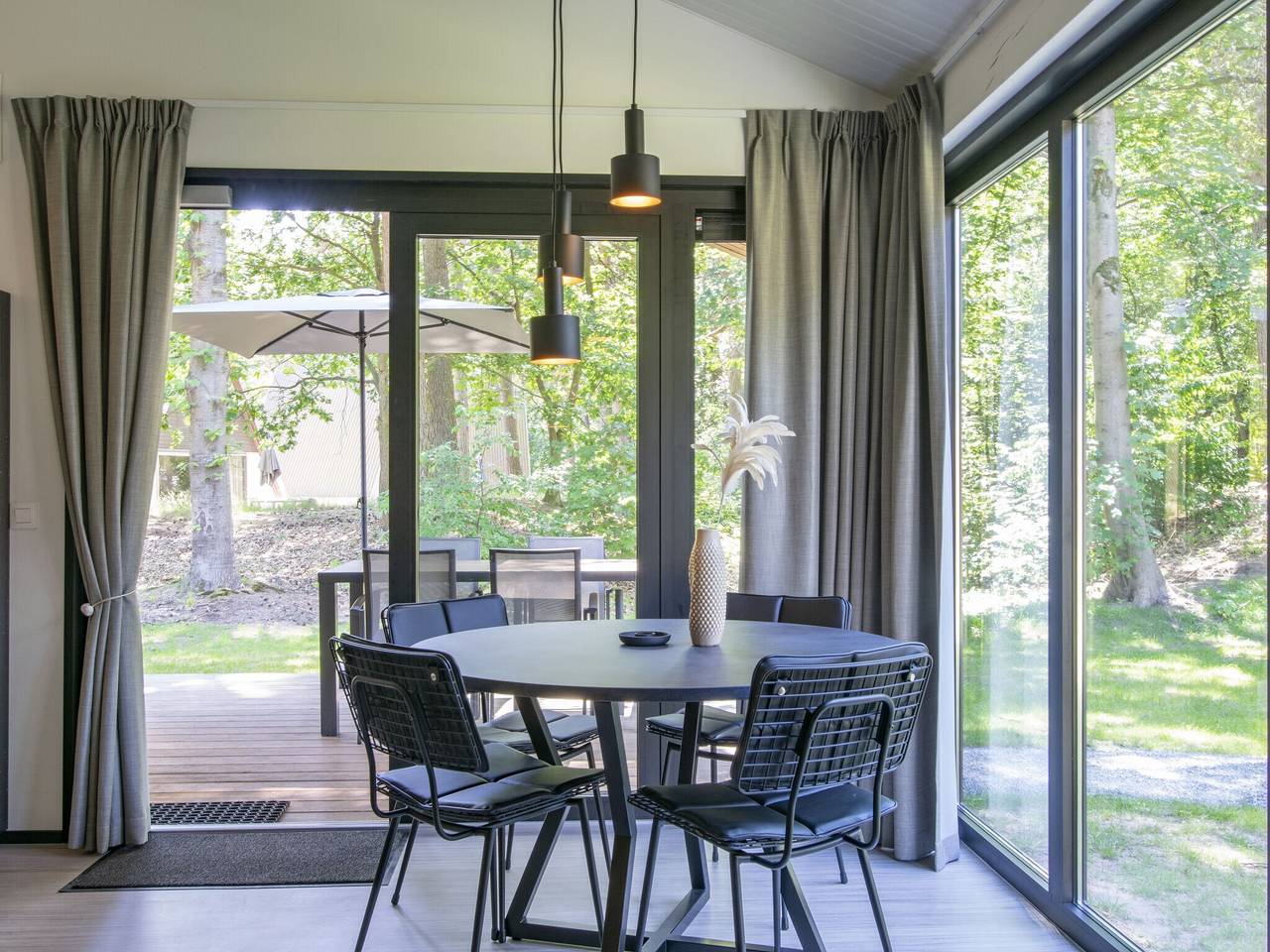 Chalet in Eindhoven bij Bospark 't Wolfsven in Mierlo, Noord-Brabant