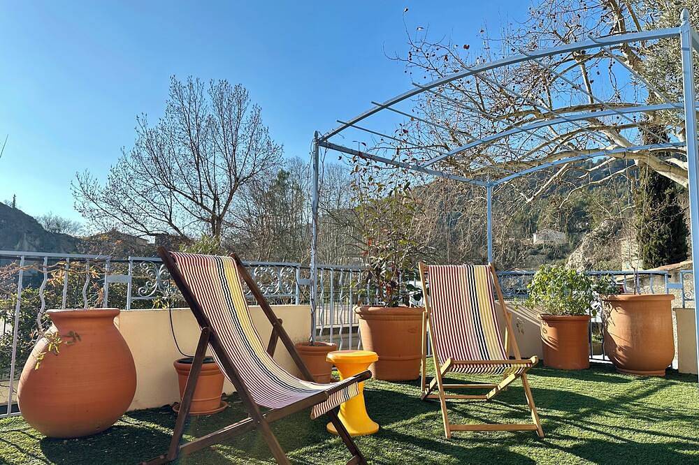 Comme Chez Mémé, house with terrace in the center. in Fontaine-de-Vaucluse, Vaucluse