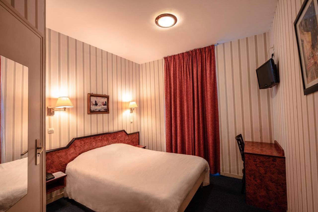 Hôtel Neptune Place d'Italie in Paris 13e Arrondissement, Paris