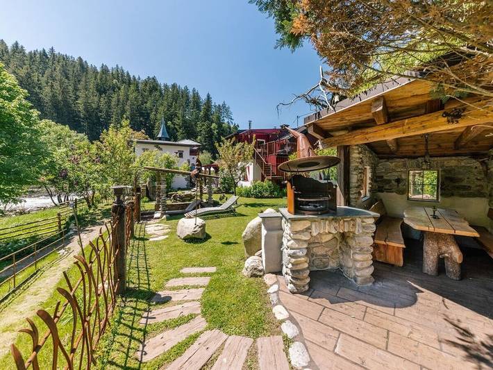 Ferienhaus für 6 Personen, mit Balkon und Terrasse sowie Garten und Pool in Seeboden