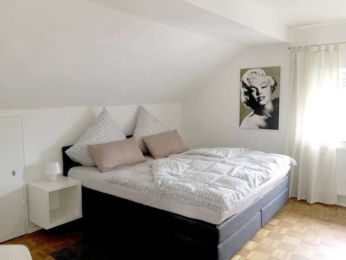 Ganze Wohnung, Ferienwohnung Knöß - Ferienwohnung Knöß: 70qm, 1 separates Schlafzimmer, max. 2 Personen in Lauterbach, Vogelsberg Region