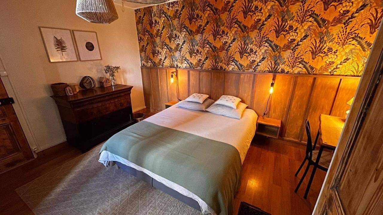 Une Ferme En Ville Chambres d'hôtes et Table d'hôtes in Bron, Lyon et ses environs