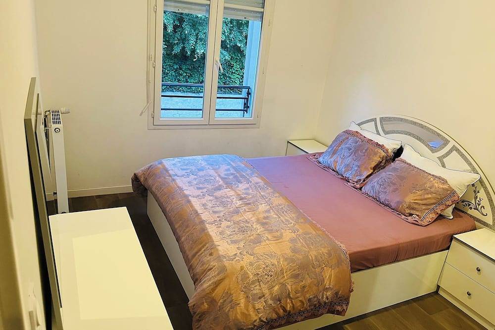 Apartamento entero, New 2-room apartment in Plaisir, near Versailles and Paris in Plaisir, Yvelines