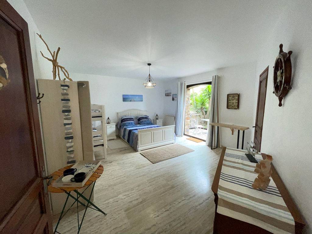 Chambres d'hôtes - Le Mas Du Rocher - Chambre Mer in Hyeres, Région de Toulon