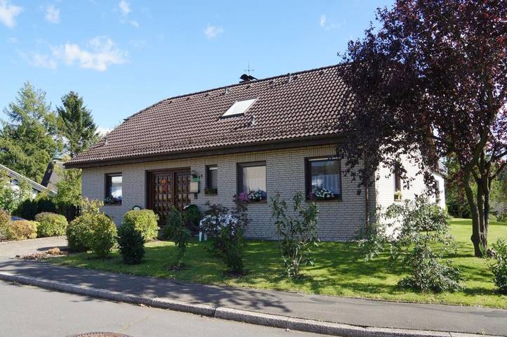 Ferienwohnung für 2 Personen, mit Terrasse und Garten sowie Ausblick in Bleialf